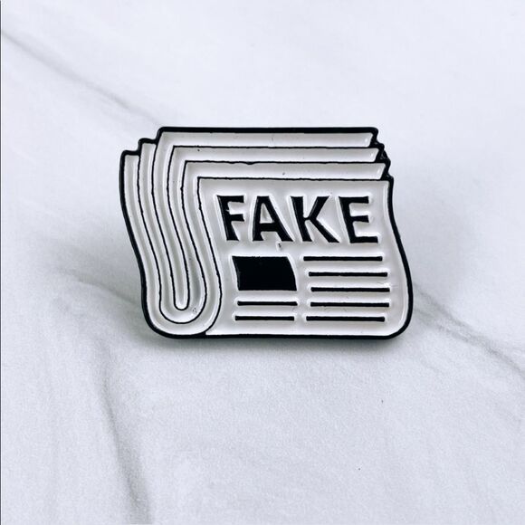 Fake News Enamel Pin/ Brooch - Picture 1 of 4